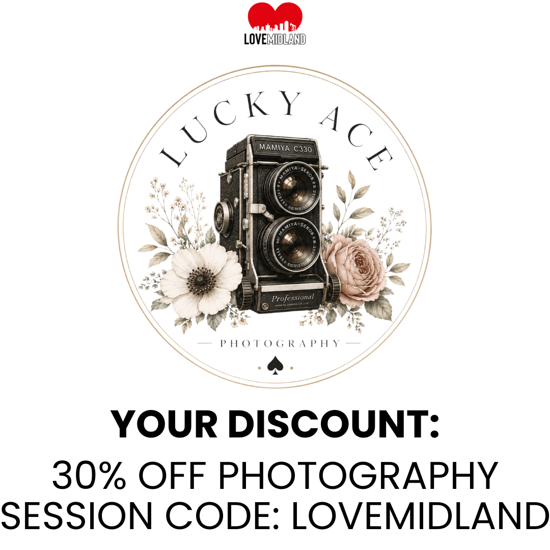 Open Saturday until 8pm! - Book at www.luckyacephotography.com